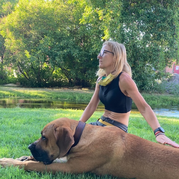 Meet your Posher, Leena!💃❤️ - Picture 3 of 12